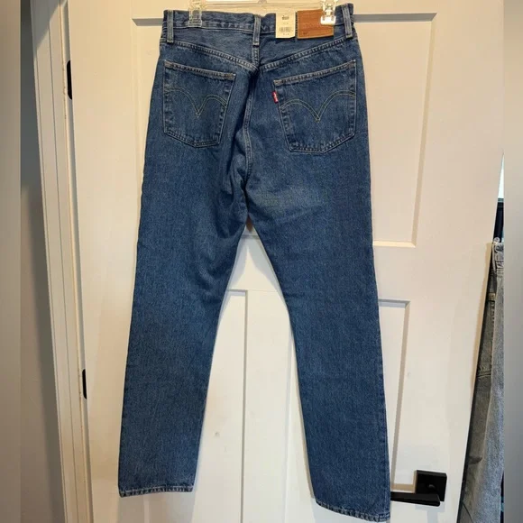 NWT Levi's Men's 501 Straight Leg Jeans in Classic Blue - Picture 7 of 8